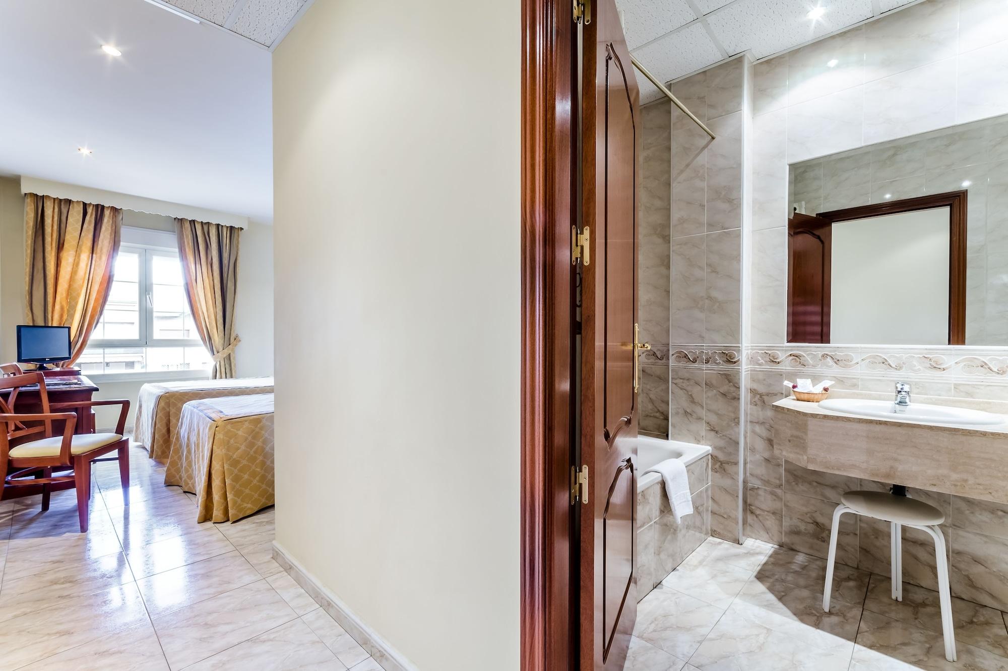 Roma Aurea Otel Talavera de la Reina Dış mekan fotoğraf