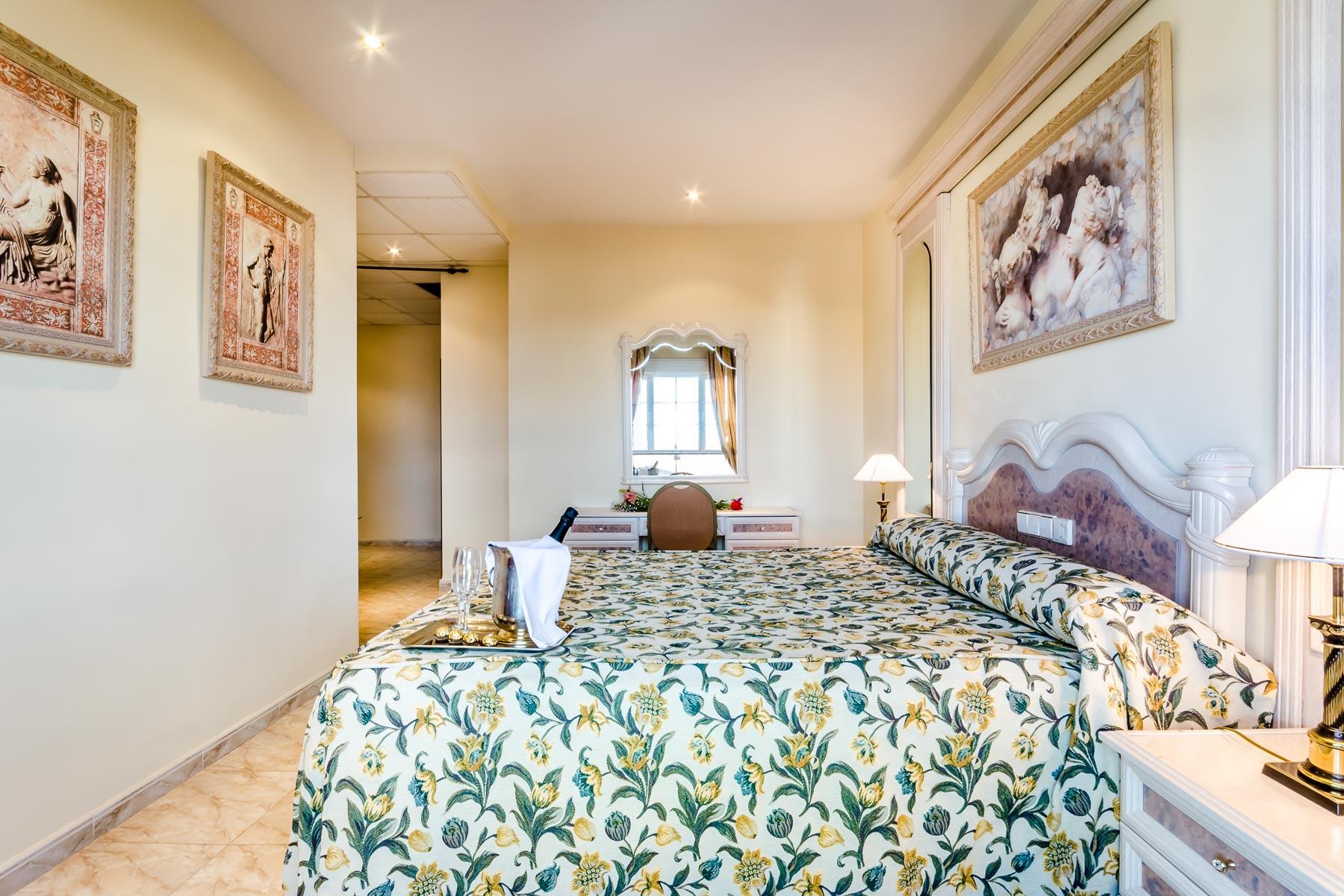Roma Aurea Otel Talavera de la Reina Dış mekan fotoğraf